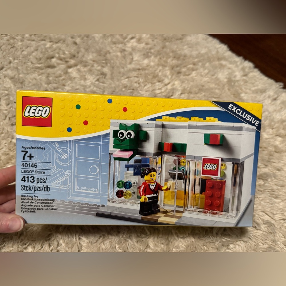 LEGO Store Exclusive 40145